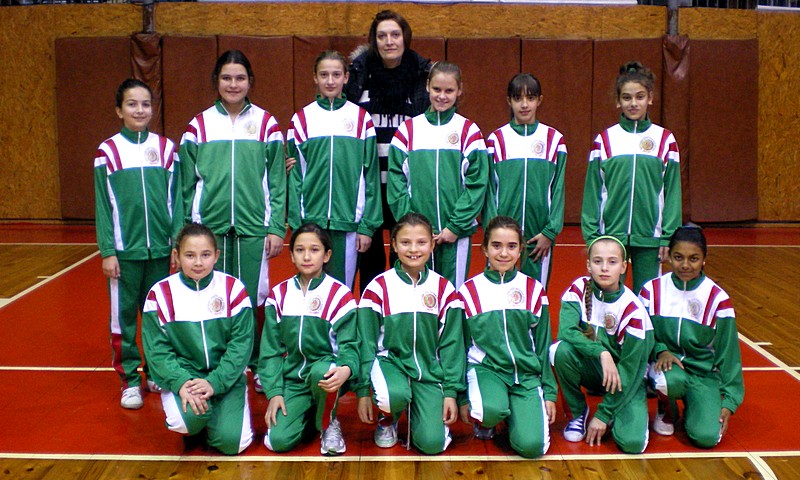 http://cha-o.info/uploads/news_imgs/thumbs/Chardafon Orlovets Girls U-12 team 2014.jpg